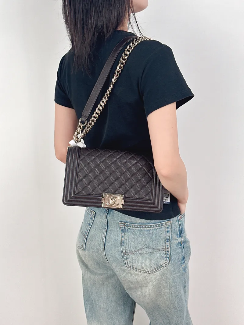 Chanel Crossbody Bag Le Boy​ Calfskin Medium25 × 9 × 15 cm — on-model view 3 of 3
