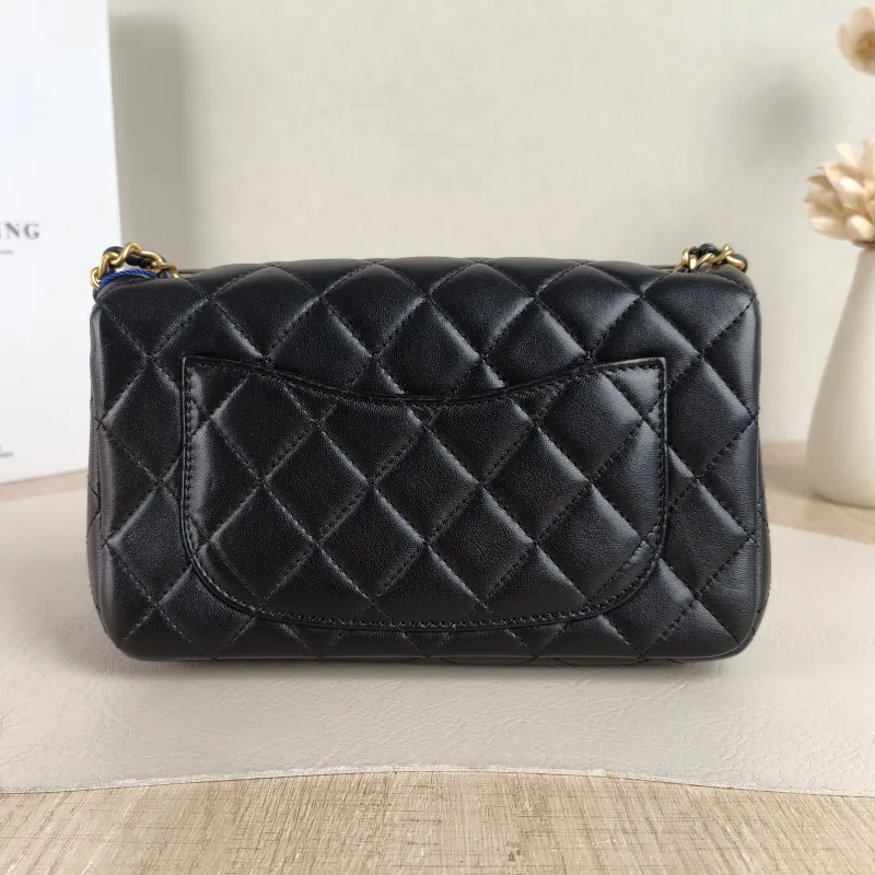 Chanel Crossbody Bag c mini Black Lambskin mini20 × 6 × 12 cm — cover view 3 of 6