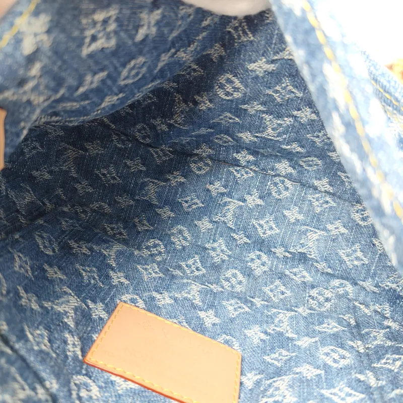 Louis Vuitton Shoulder Bag Sunset Blue · One Size 27 × 3 × 18 cm — detail view 3 of 13