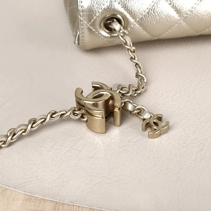 Chanel Crossbody Bag c Gold Grained Calfskin Mini 17 × 7 × 13.5 cm — detail view 7 of 15