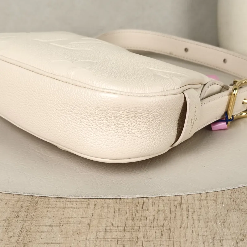 Louis Vuitton Shoulder Bag Moon White Calfskinmini20.5 × 5 × 11 cm — detail view 1 of 11