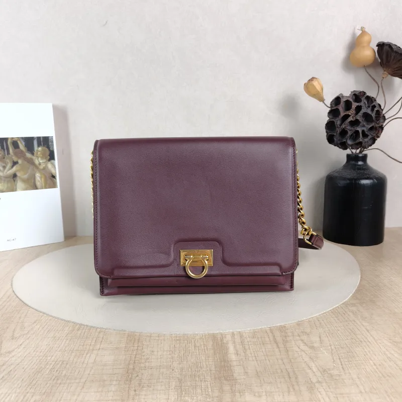 FERRAGAMO Shoulder Bag Shoulder Bag Calfskin One Size24 × 4 × 19 cm