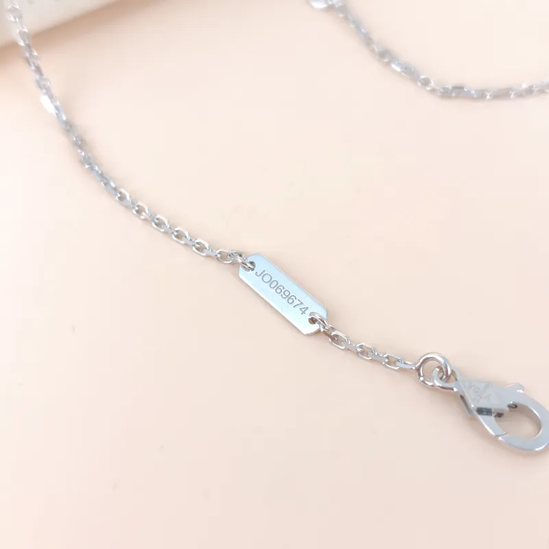 Van Cleef & Arpels Necklace Alhambra Alhambra Collection Necklace White Gold White Gold 18KW hite Gold Vintage Small 42cm — cover view 3 of 9