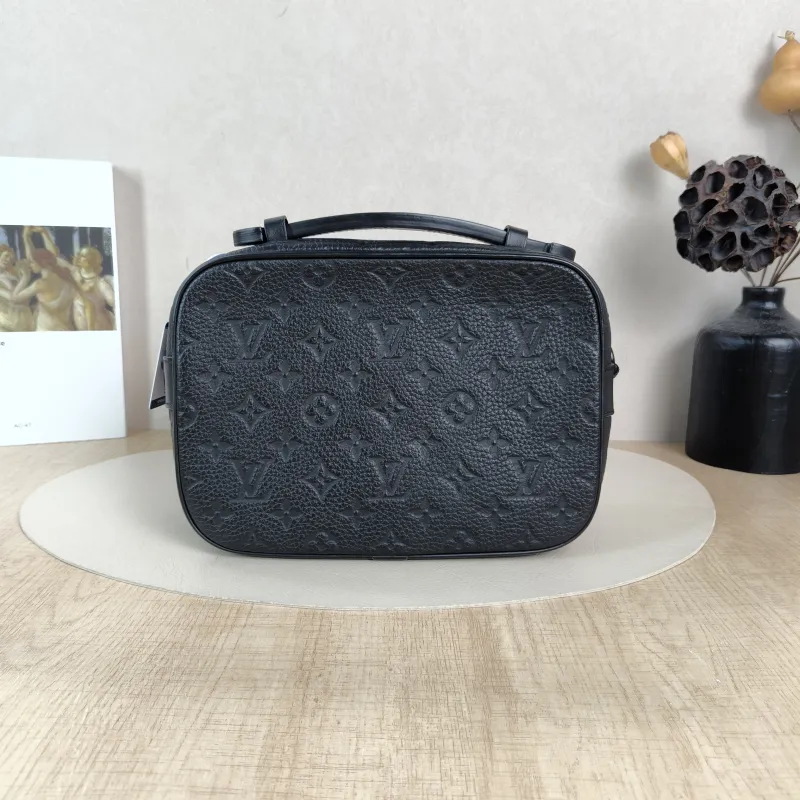 Louis Vuitton Crossbody Bag S Lock Messenger Bag Black Calfskin One Size22 × 8 × 18 cm — cover view 5 of 6