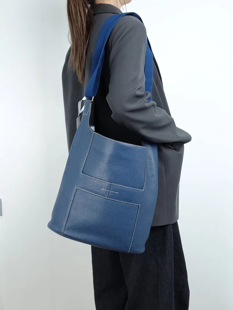 Hermès Shoulder Bag Shoulder Bag Blue TC Calfskin One Size 31 × 11 × 33 cm N — on-model view 2 of 2