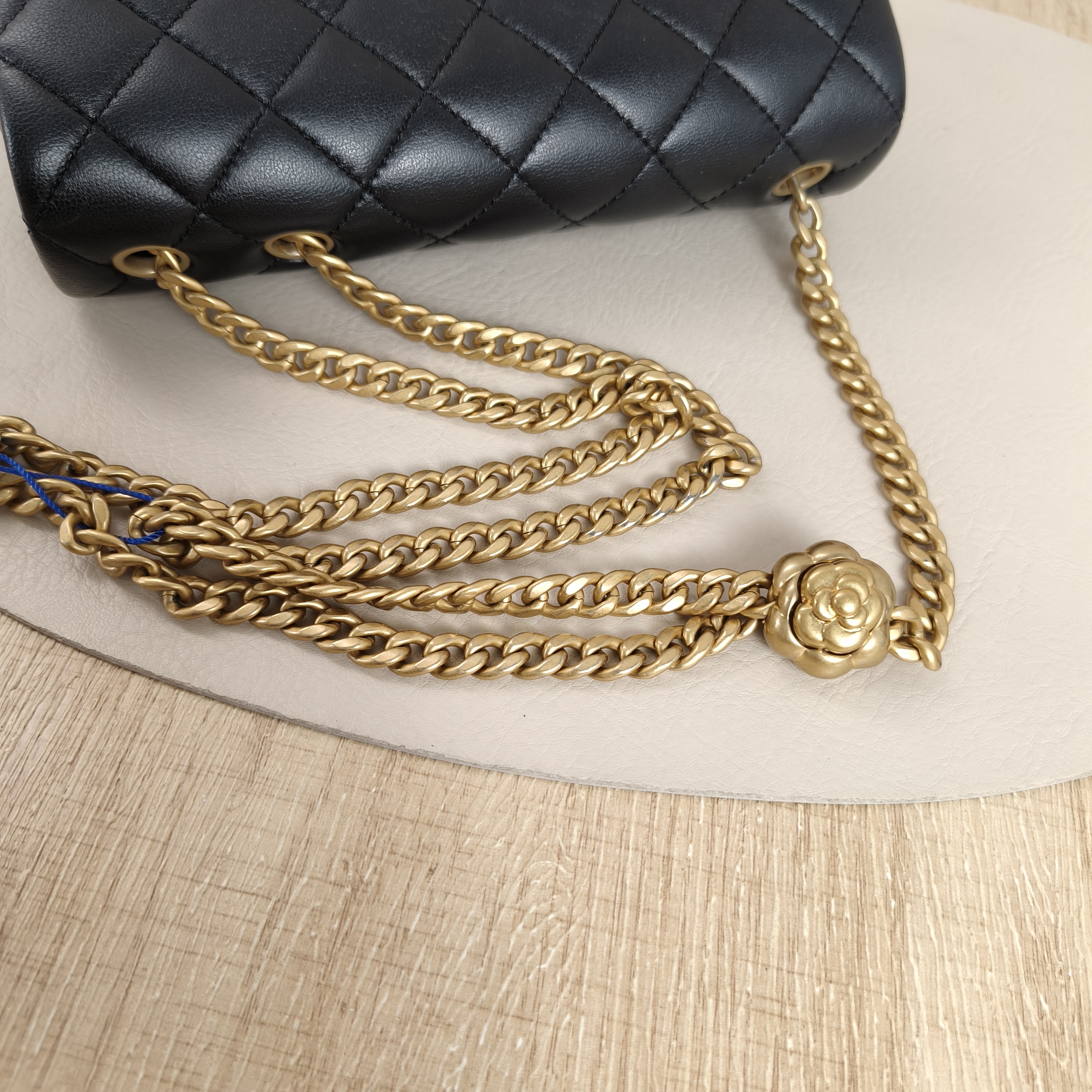 Chanel Crossbody Bag23s mini Black Lambskin mini21 × 8 × 13 cm — cover view 2 of 11