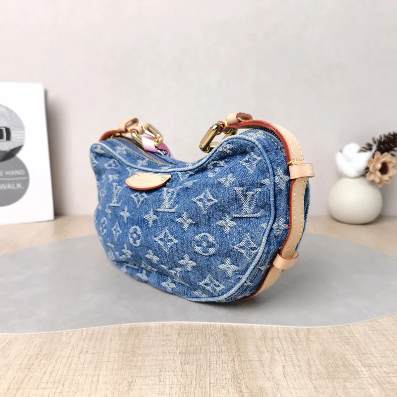 Louis Vuitton Shoulder Bag Croissant Blue Medium 25 × 5 × 15 cm — cover view 2 of 5