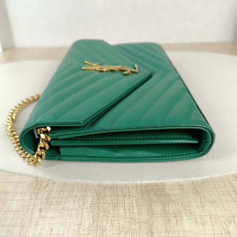 SAINT LAURENT Crossbody Bag CASSANDRE ENVELOPE Green Calfskin One Size 22.5 × 4 × 14 cm — detail view 8 of 11