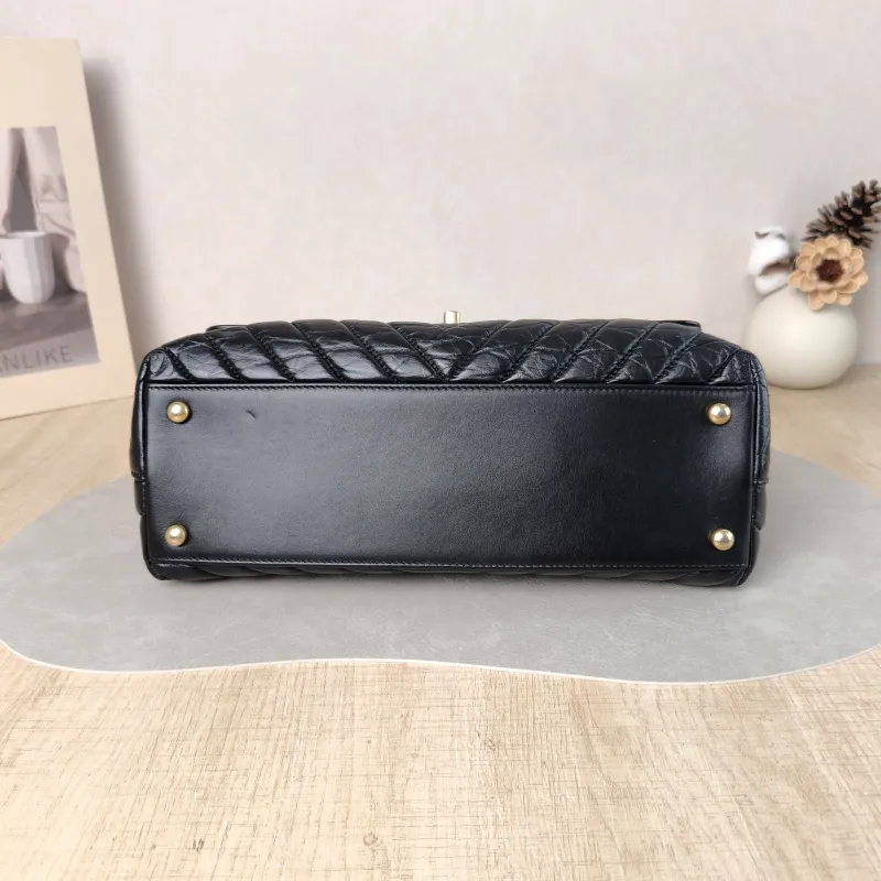 Chanel Top Handle Bag Coco Handle v Black Waxed Leather Calfskin Medium 29 × 12 × 18 cm 26 — cover view 4 of 5