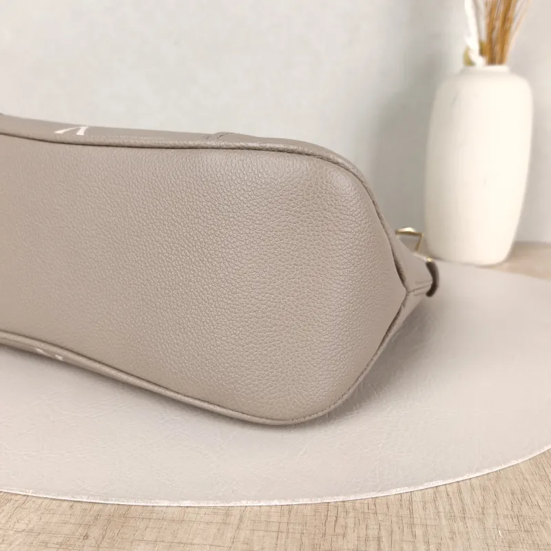 Louis Vuitton Crossbody Bag Boulogne Monogram Empreinte Embossed Calfskin Small 26 × 9.5 × 16 cm — detail view 9 of 11