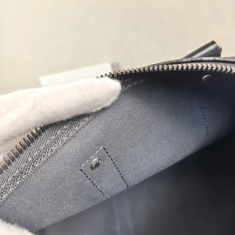 Louis Vuitton Crossbody Bag Keepall 35 Monogram PVC One Size 35 × 16 × 21 cm — detail view 1 of 12