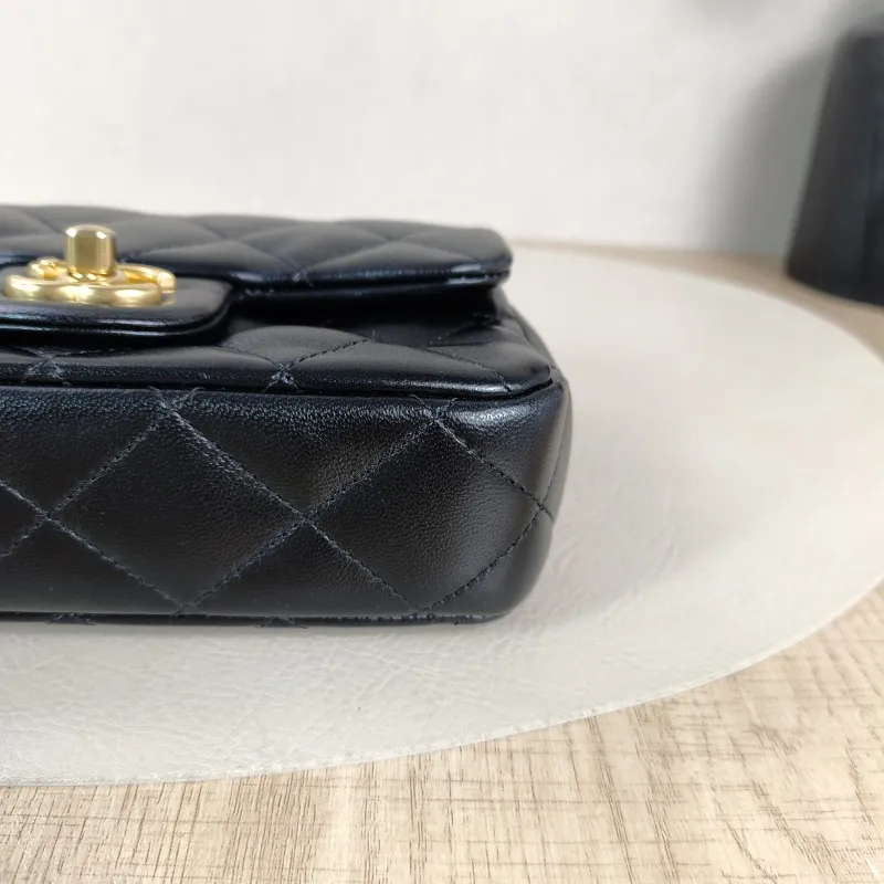 Chanel Crossbody Bag Classic Flap Mini CF Mini Lambskinmini17 × 8 × 13.5 cm — detail view 13 of 13