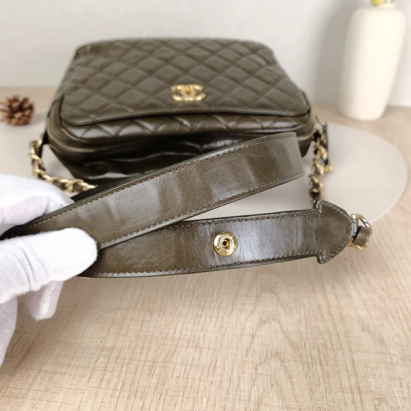Chanel Crossbody Bag Camera Bag Waxed Leather 22.5 × 9 × 16.5 cm — detail view 15 of 16