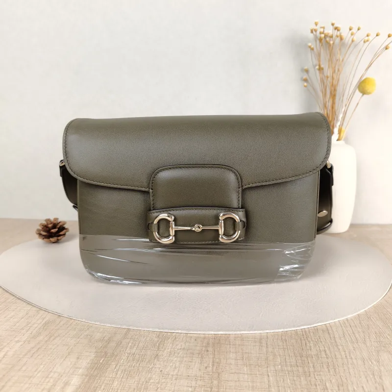 GUCCI Crossbody Bag Horsebit 1955 Horsebit Medium Green Calfskin Medium 25 × 8 × 18 cm