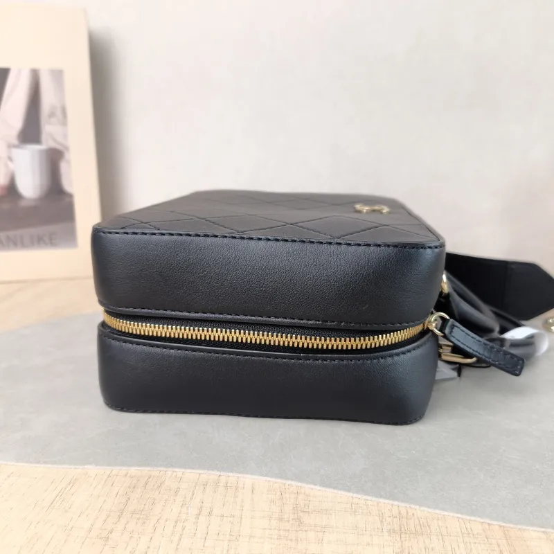 Chanel Crossbody Bag Box Bag Top Handle Crossbody Bag Black Calfskin 23 × 9.5 × 17 cm 29 — detail view 15 of 16