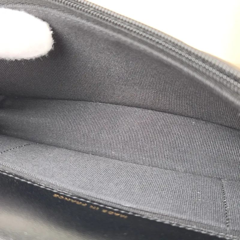 Chanel Crossbody Bag Black Lambskin 17 × 4 × 9 cm — detail view 11 of 12