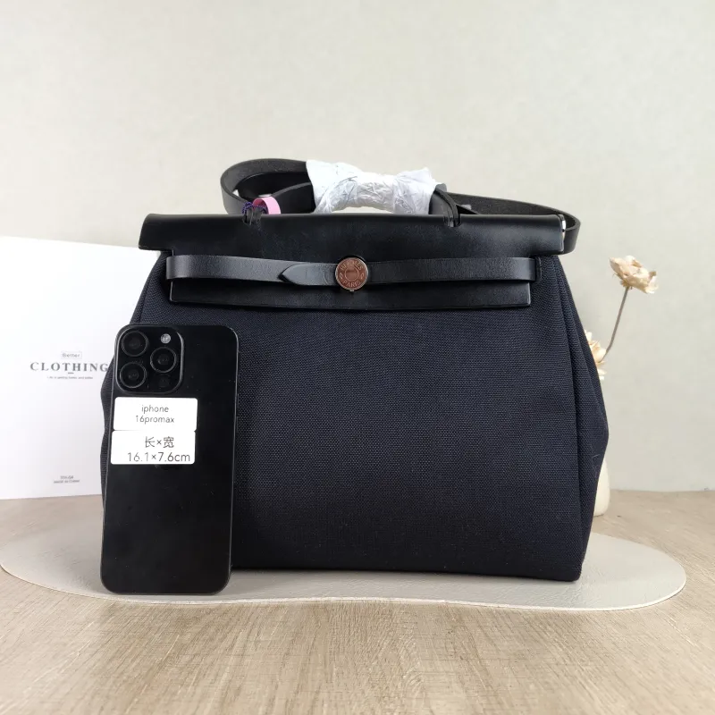 Hermès Shoulder Bag Herbag 31 Black Canvas Medium 31 × 10 × 25 cm z — cover view 2 of 5