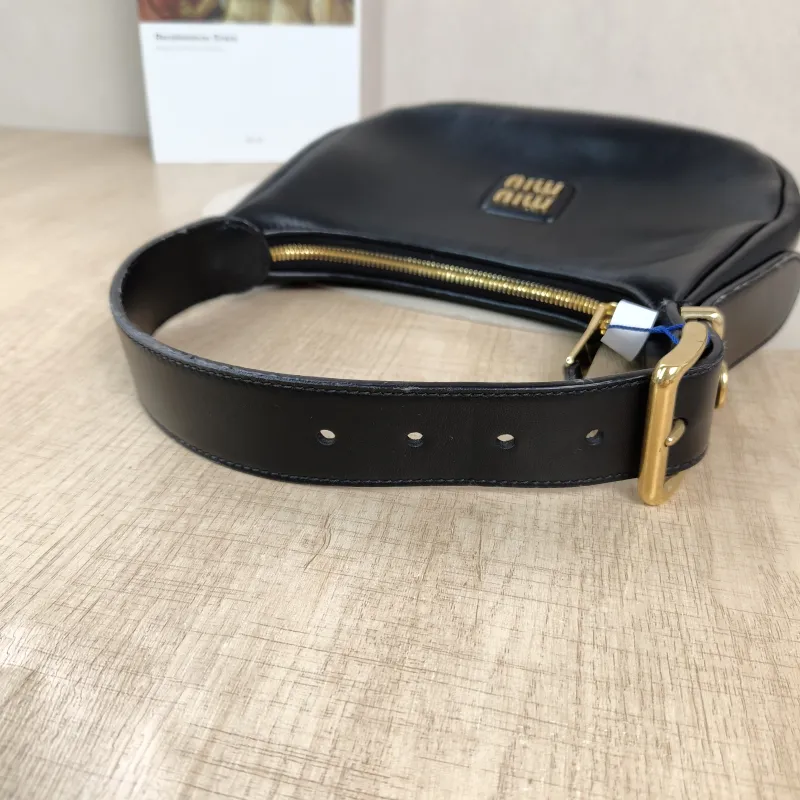 Miumiu Shoulder Bag Wander Hobo Black Calfskin Small20 × 6 × 17 cm — detail view 11 of 12