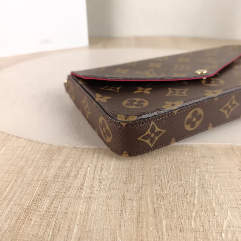 Louis Vuitton Crossbody Bag Pochette Félicie Monogram PVC Small 21 × 3 × 12 cm — detail view 9 of 14