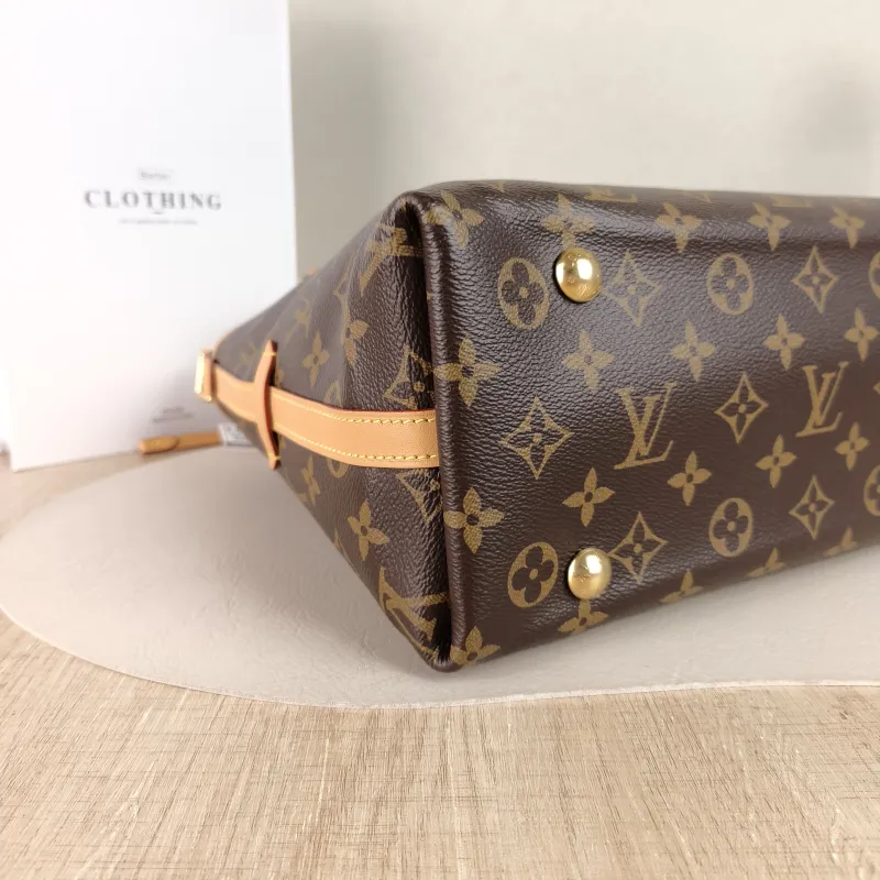 Louis Vuitton Crossbody Bag Carryall Monogram PVC Small 29 × 12 × 24 cm — detail view 11 of 12
