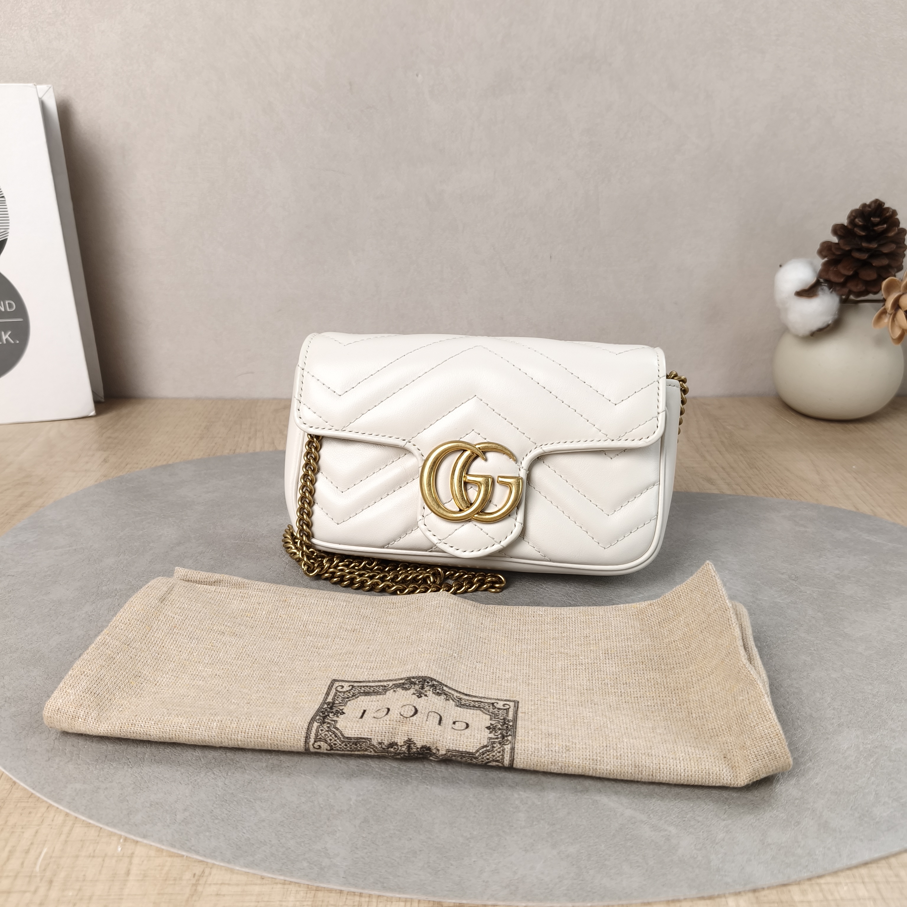 GUCCI Crossbody Bag GG Marmont Mini Marmont Mini White Calfskinmini16.5 × 4.5 × 9.5 cm — cover view 5 of 6