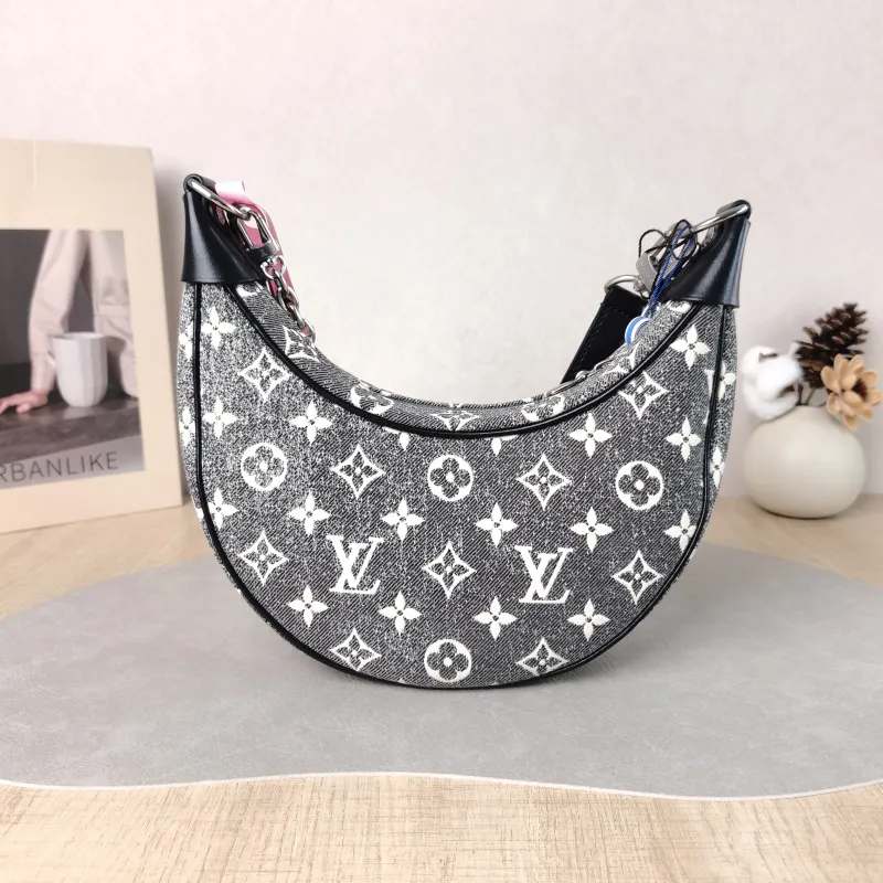 Louis Vuitton Crossbody Bag Loop Grey Small 23 × 6 × 13 cm — cover view 3 of 5
