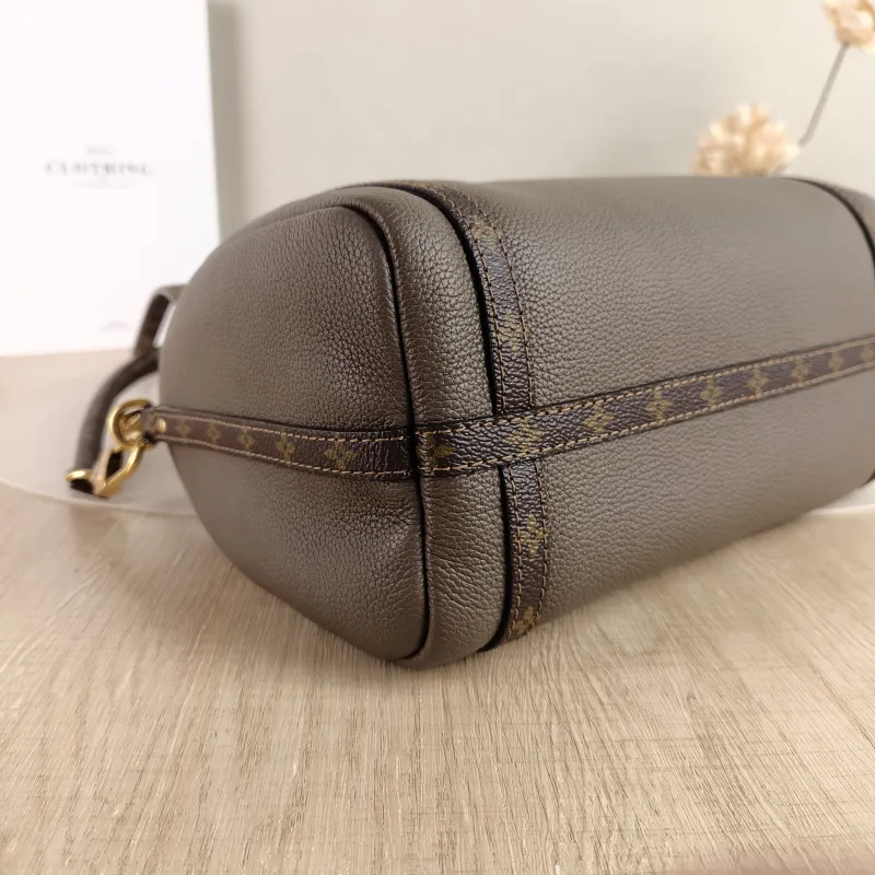 Louis Vuitton Shoulder Bag EXPRESS Shoulder Bag Grey Calfskin Small 26 × 13.5 × 17 cm — detail view 10 of 12