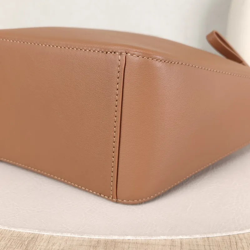 LOEWE Shoulder Bag Calfskinmini28 × 9.5 × 17 cm — detail view 12 of 12
