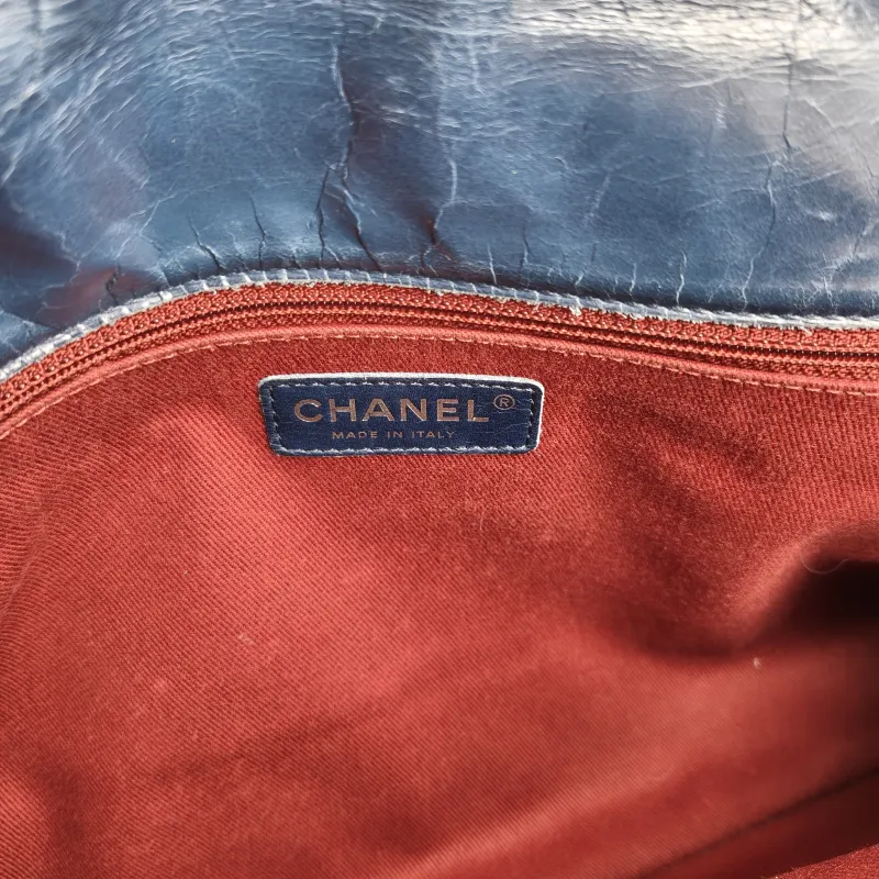 Chanel Crossbody Bag cf Collection Crossbody Bag Navy Calfskin Large 30 × 11 × 20 cm 20 — detail view 10 of 13