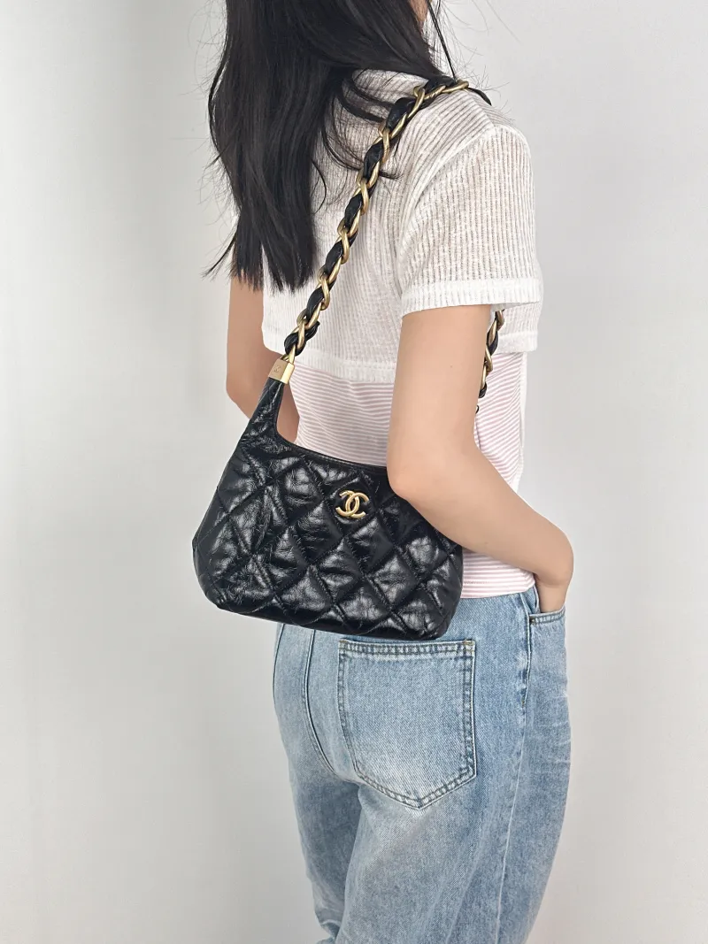 Chanel Shoulder Bag Hobo Black Lambskin Small22.5 × 8.5 × 19.5 cm — on-model view 2 of 2