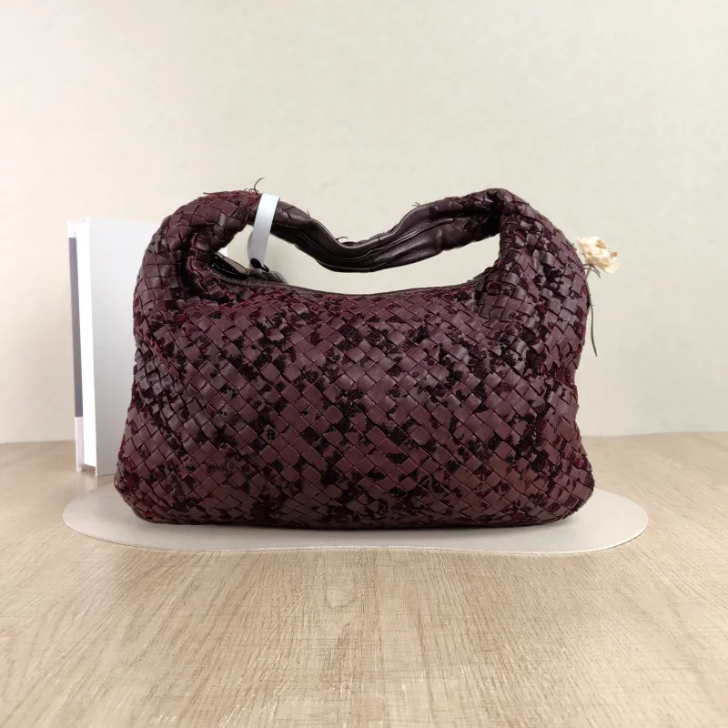 Bottega Veneta Shoulder Bag Veneta Red Lambskin One Size39 × 2 × 23 cm