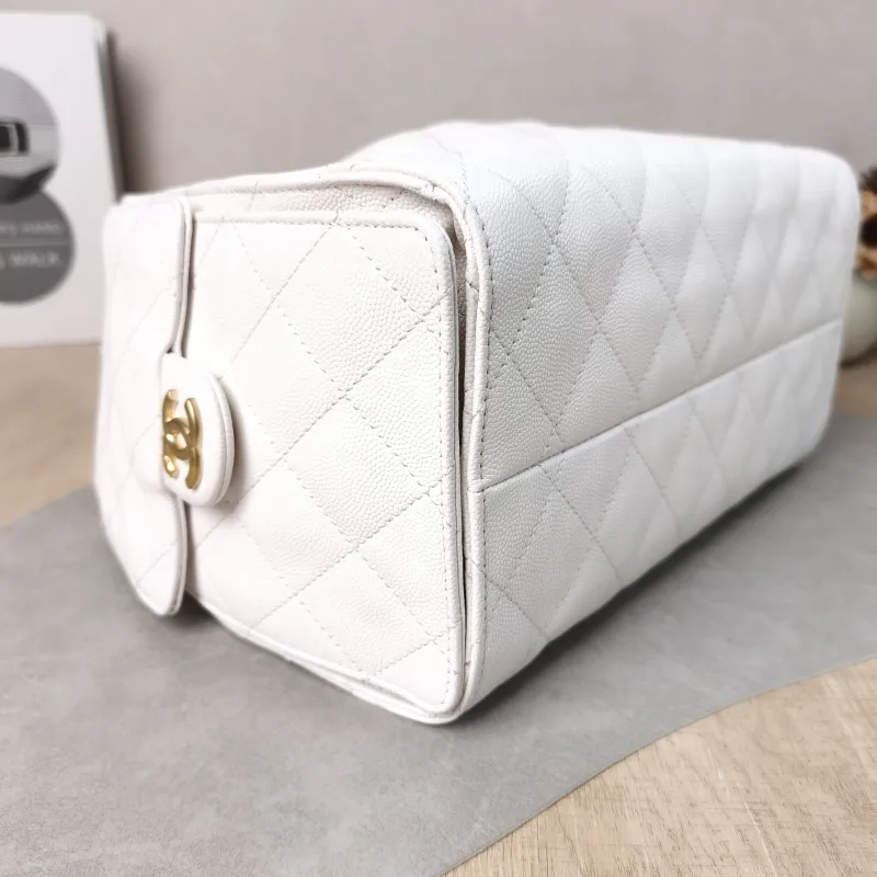 Chanel Shoulder Bag 25Bag White Grained Calfskin Small 26 × 14 × 30 cm — detail view 6 of 11
