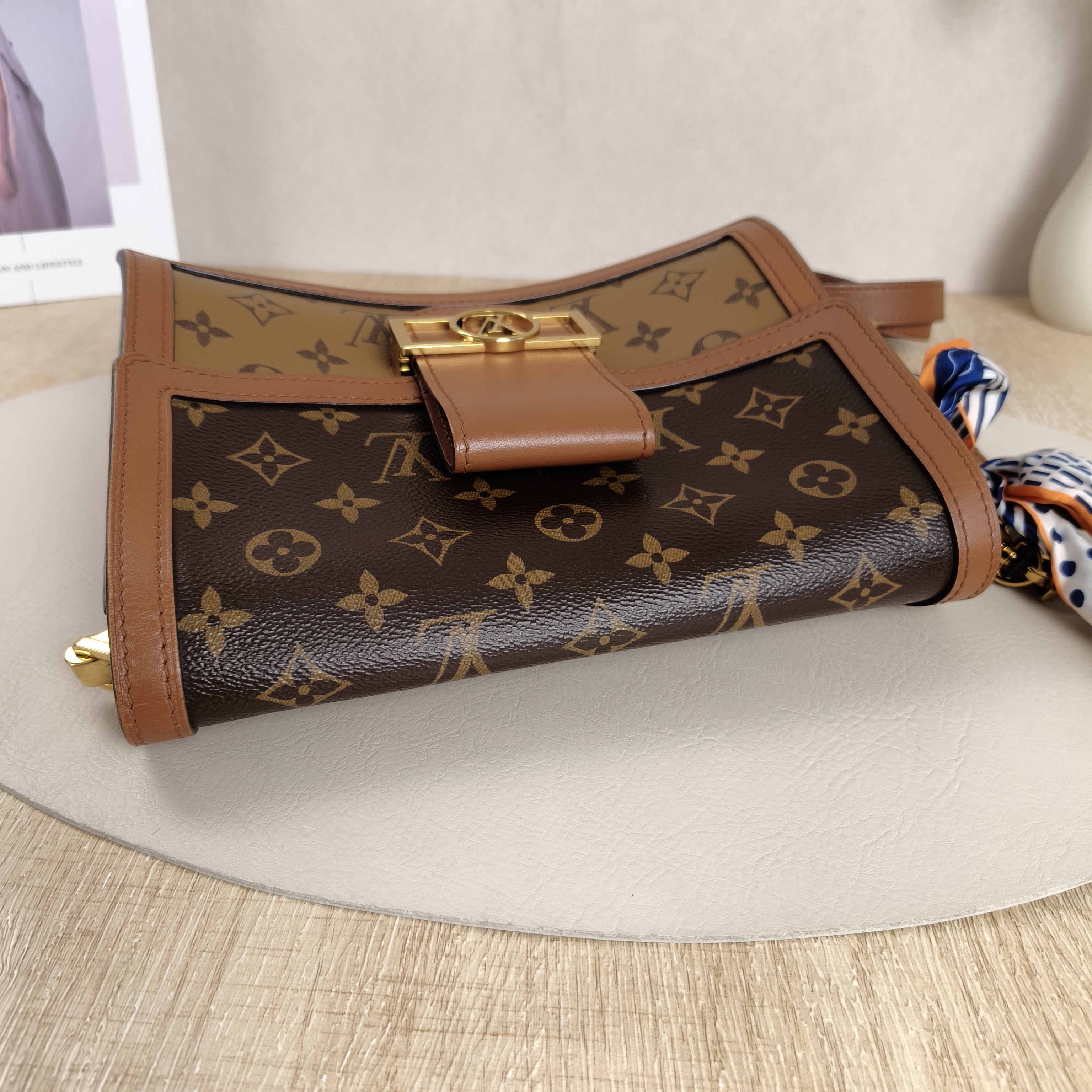 Louis Vuitton Crossbody Bag Dauphine Monogram PVC Medium25 × 10.5 × 17 cm — cover view 5 of 10