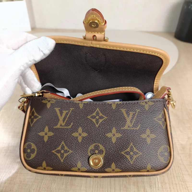 Louis Vuitton Crossbody Bag Diane Baguette Bag Monogram PVC nano 19 × 6 × 10.5 cm — detail view 9 of 13
