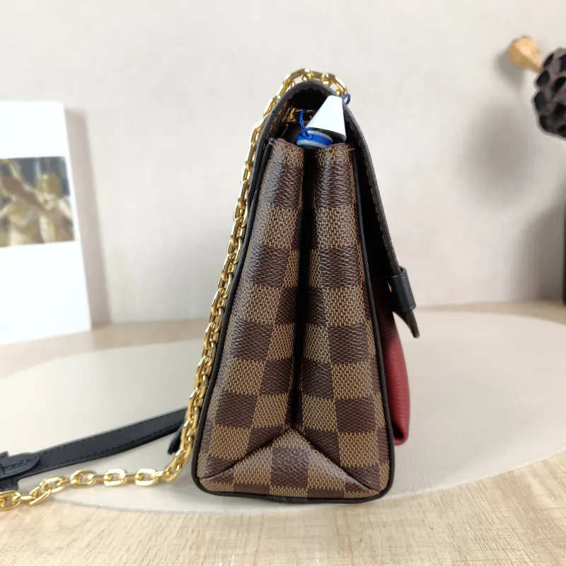 Louis Vuitton Shoulder Bag VAVIN Red · PVC Small25 × 9.5 × 17 cm — detail view 5 of 13