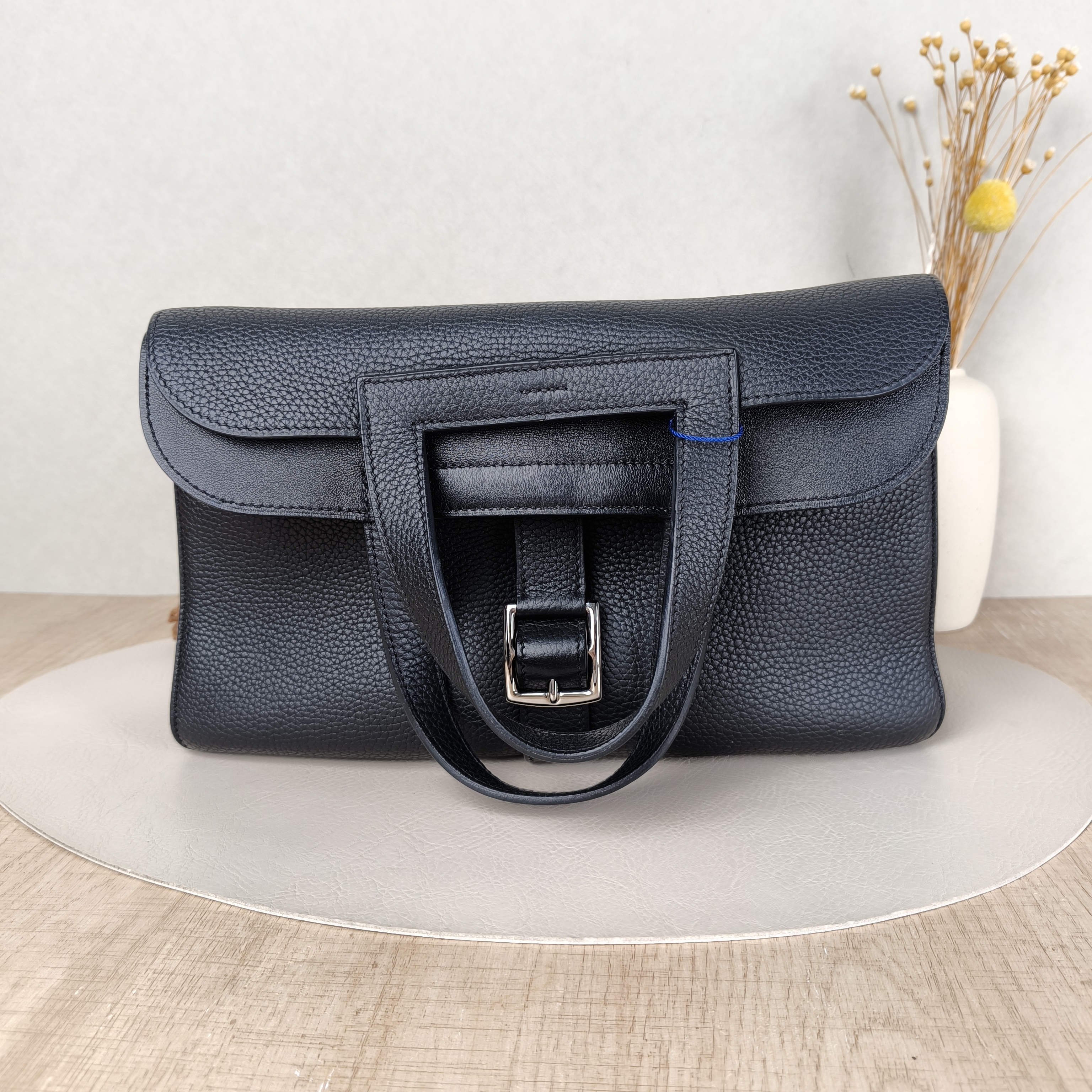 Hermès Shoulder Bag Halzan 31Black TC Calfskin Medium31 × 9 × 28.5 cm