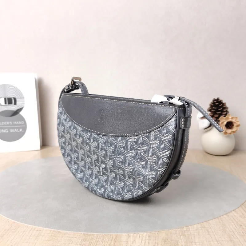 GOYARD Crossbody Bag Hirondelle Grey Canvas ine25 × 6 × 17 cm — cover view 5 of 6