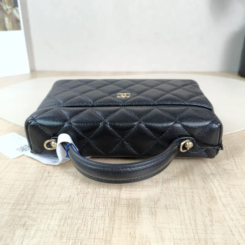 Chanel Crossbody Bag lp Box Bag Top Handle Crossbody Bag Black Grained Calfskin One Size 19.5 × 5 × 17 cm — detail view 6 of 13