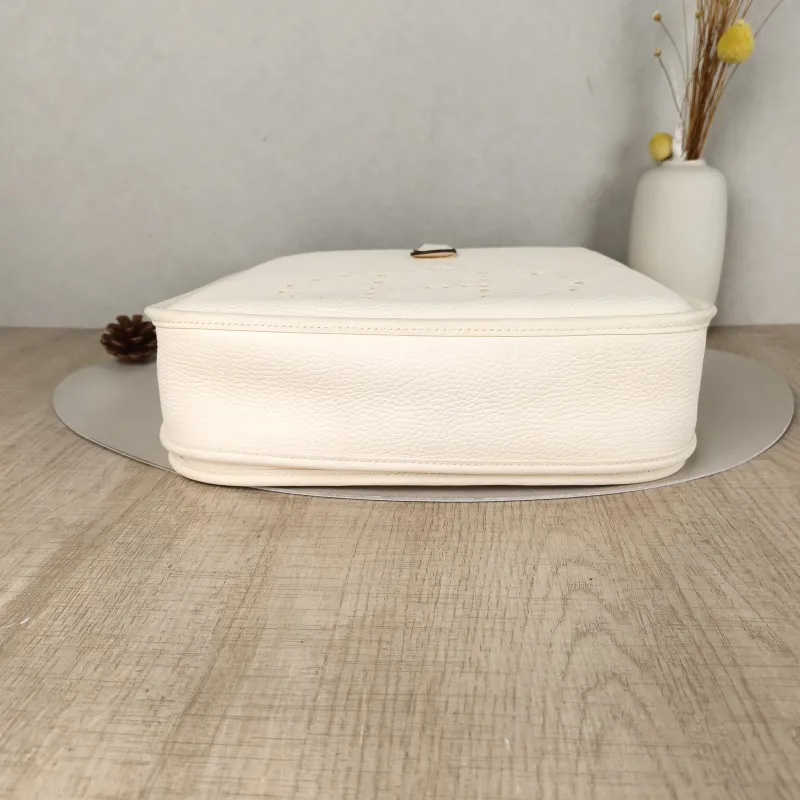 Hermès Crossbody Bag Evelyne 29 29I2 Taurillon Clemence TC Calfskin2929 × 7 × 30 cm — cover view 6 of 6