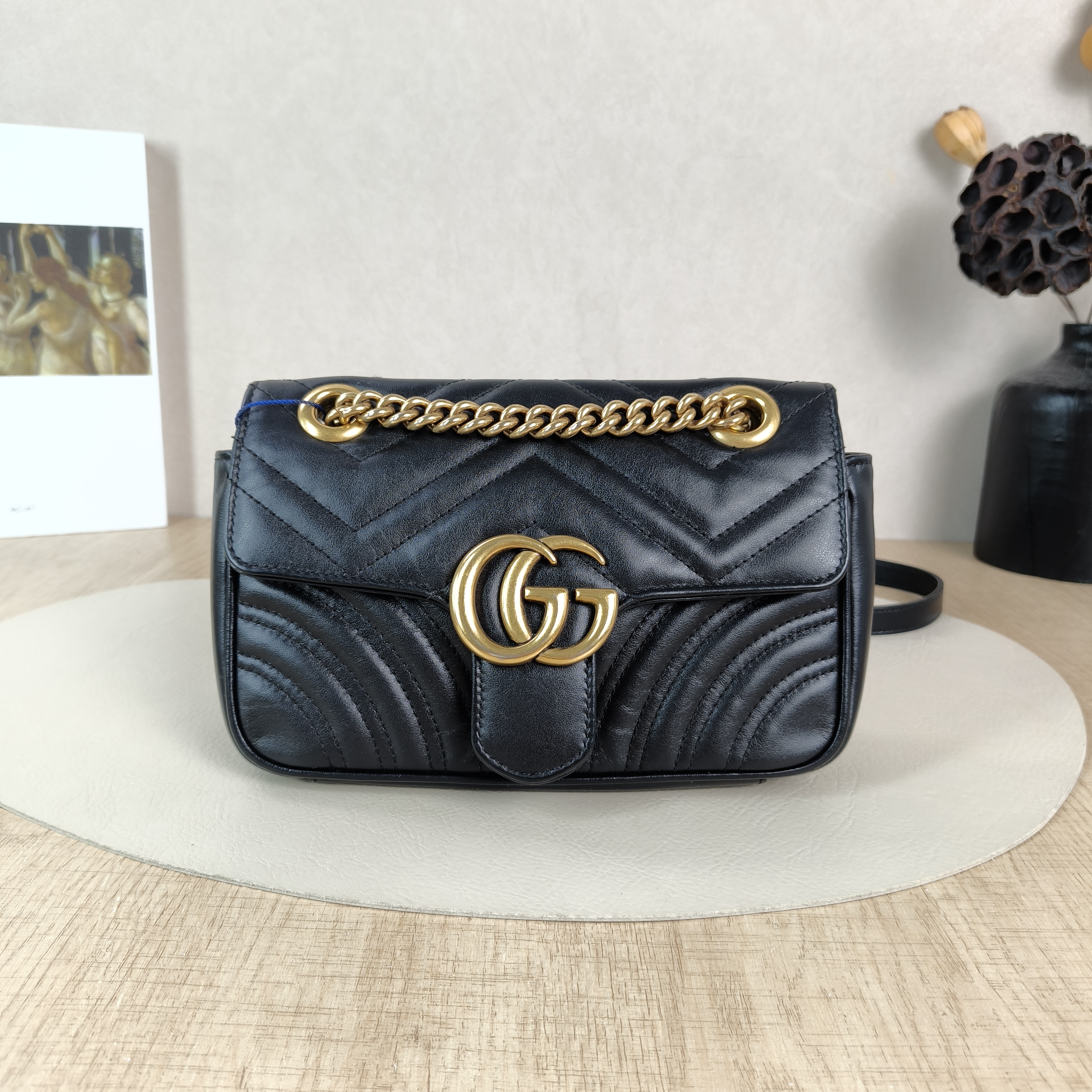 GUCCI Crossbody Bag GG Marmont Small Marmont 22Black CC alfskin Small22 × 6 × 13 cm