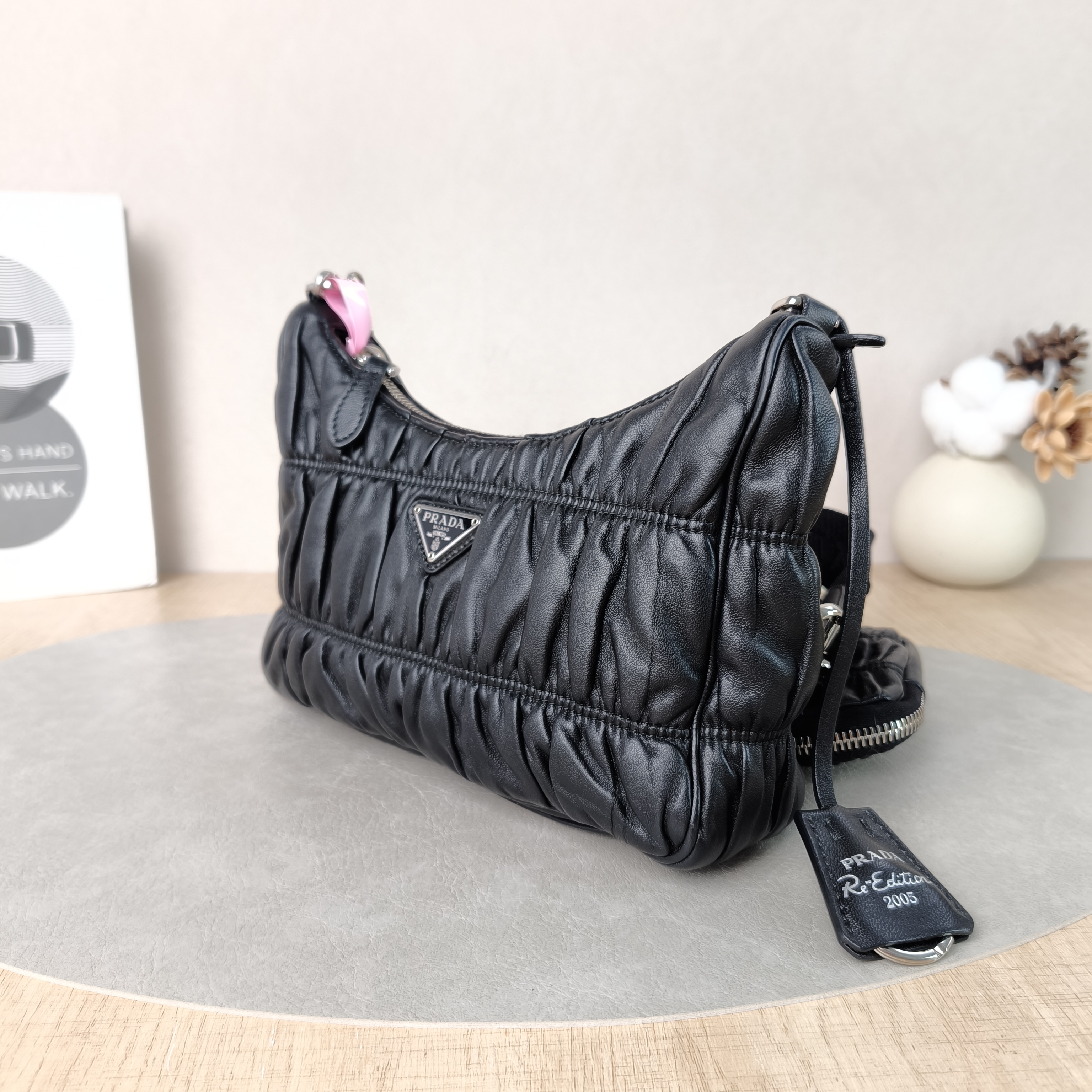 PRADA Crossbody Bag Re-Edition 2005 Hobo Edition Black Lambskin mini22 × 6 × 18 cm — cover view 2 of 6