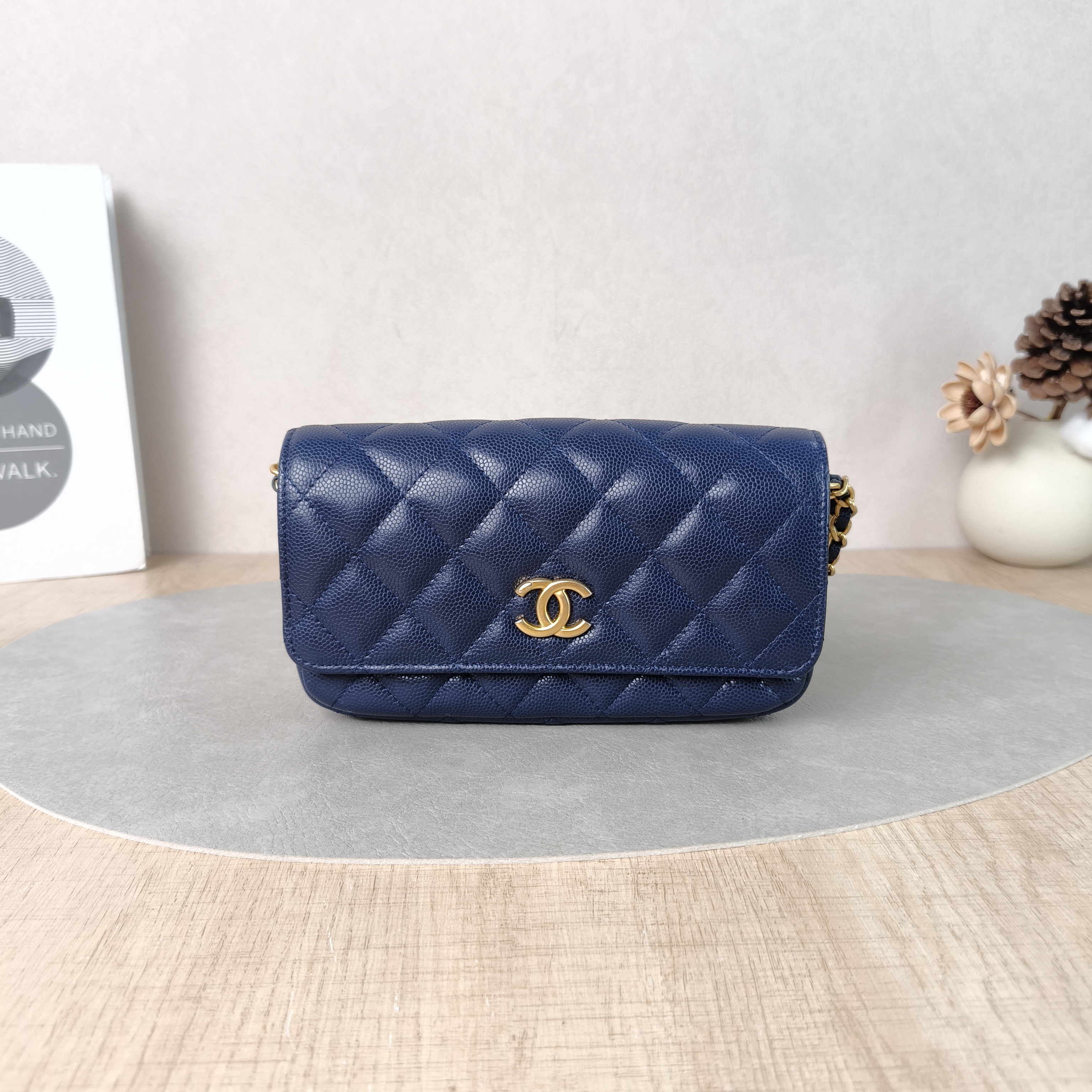 Chanel Crossbody Bagcf Crossbody Bag Blue Grained Calfskin One Size17.5 × 4 × 10 cm