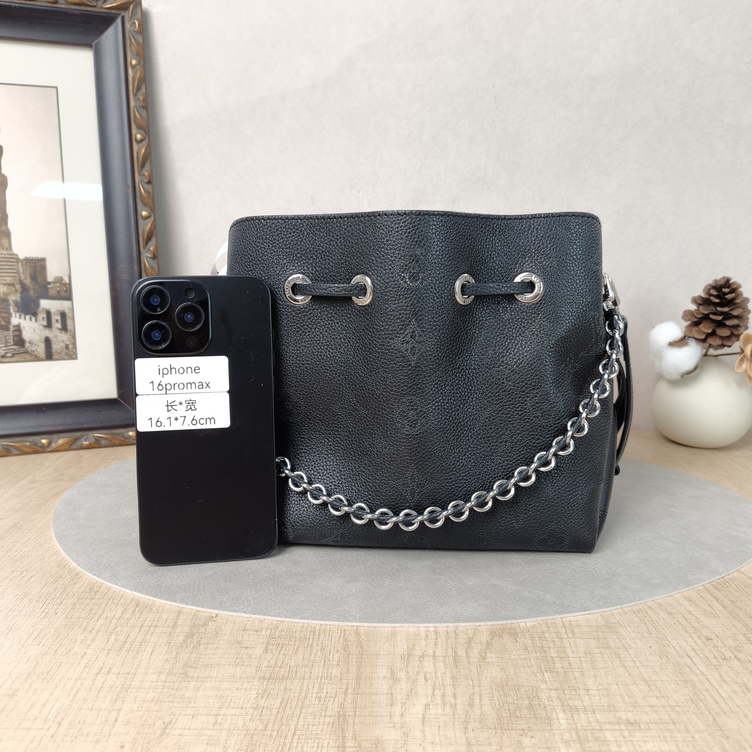 Louis Vuitton Crossbody Bag BELLA Black Calfskin One Size22 × 14 × 19 cm Inner Pouch — cover view 5 of 5