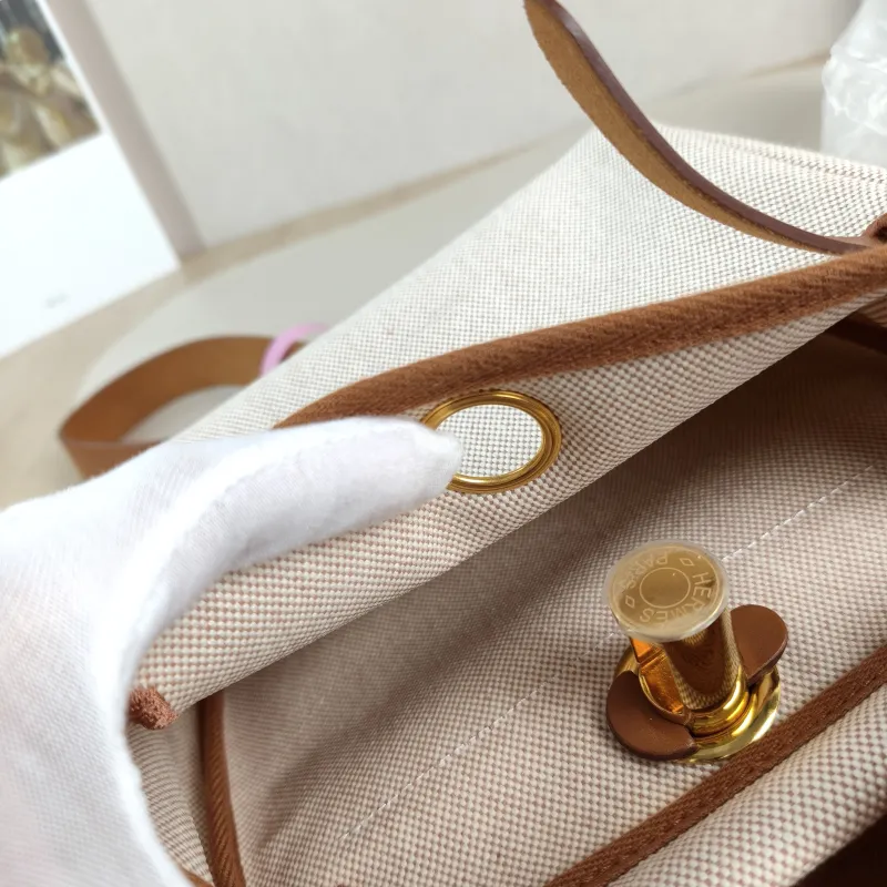 Hermès Shoulder Bag Herbag Zip 20 Beige Canvas Mini 20 × 7 × 17 cm w — detail view 12 of 13