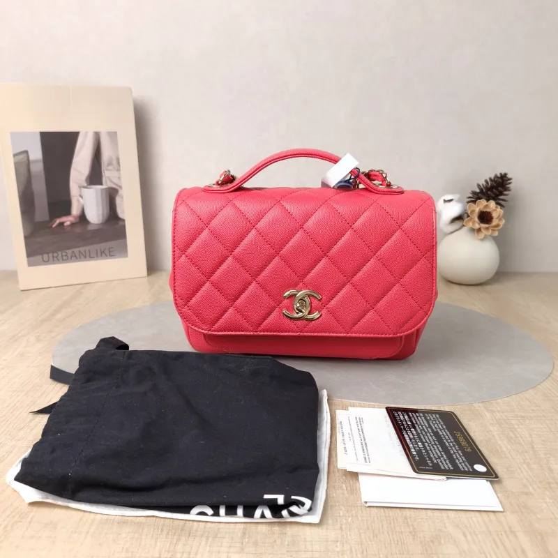 Chanel Crossbody Bag affinity Messenger Bag Red Grained Calfskin Medium 22 × 9.5 × 16 cm 25 — cover view 2 of 6