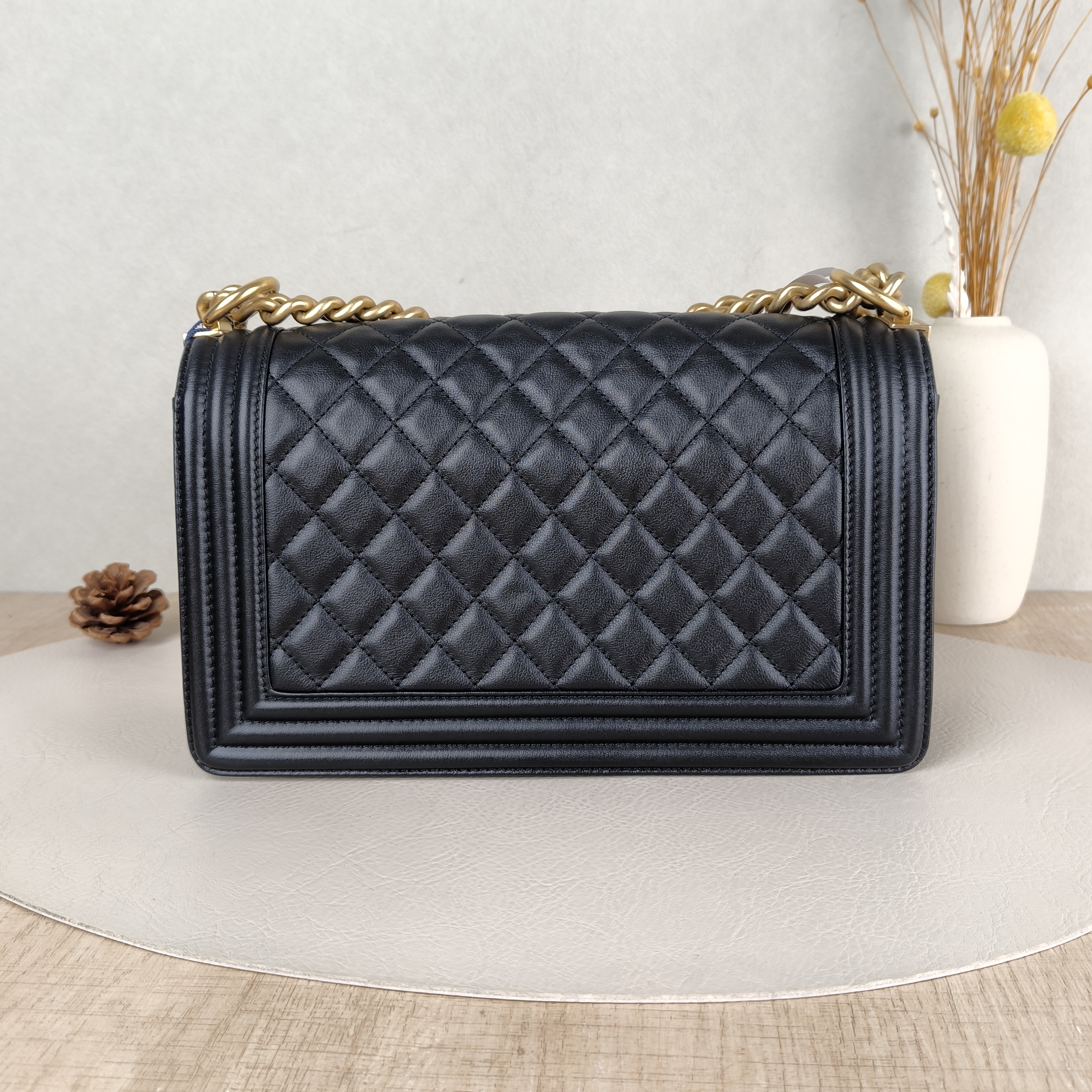 Chanel Crossbody Bag Le BoyBlack Calfskin Medium25 × 9 × 15 cm — cover view 4 of 6