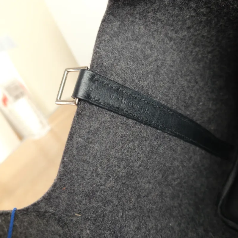 Hermès Top Handle Bag Picotin Lock 18 18 89Black Small 18 × 13 × 18 cm U — detail view 2 of 10