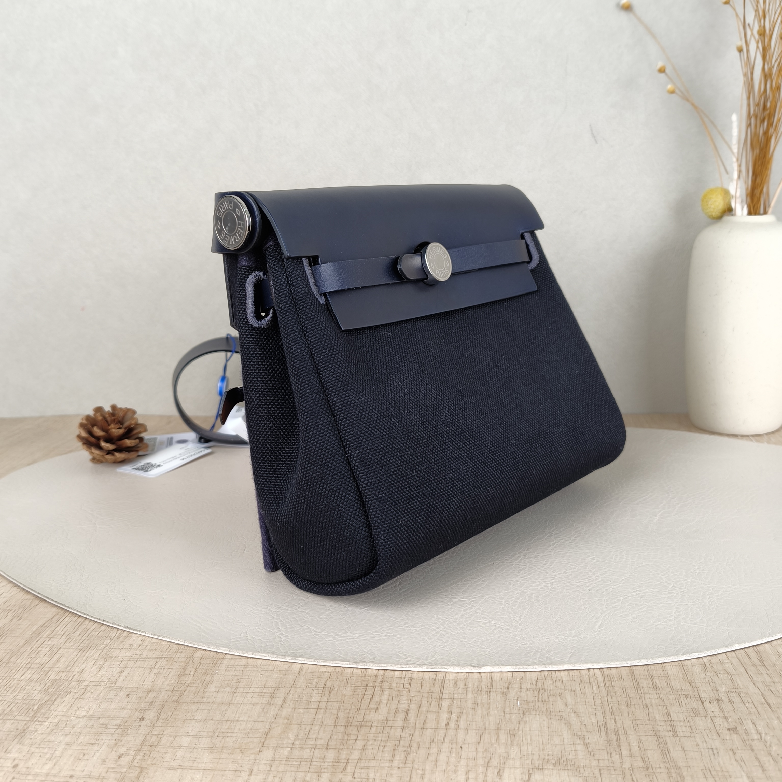 Hermès Crossbody Bag Herbag Zip 20Black Calfskin,Canvasmini20.5 × 7 × 16.5 cm — cover view 6 of 6