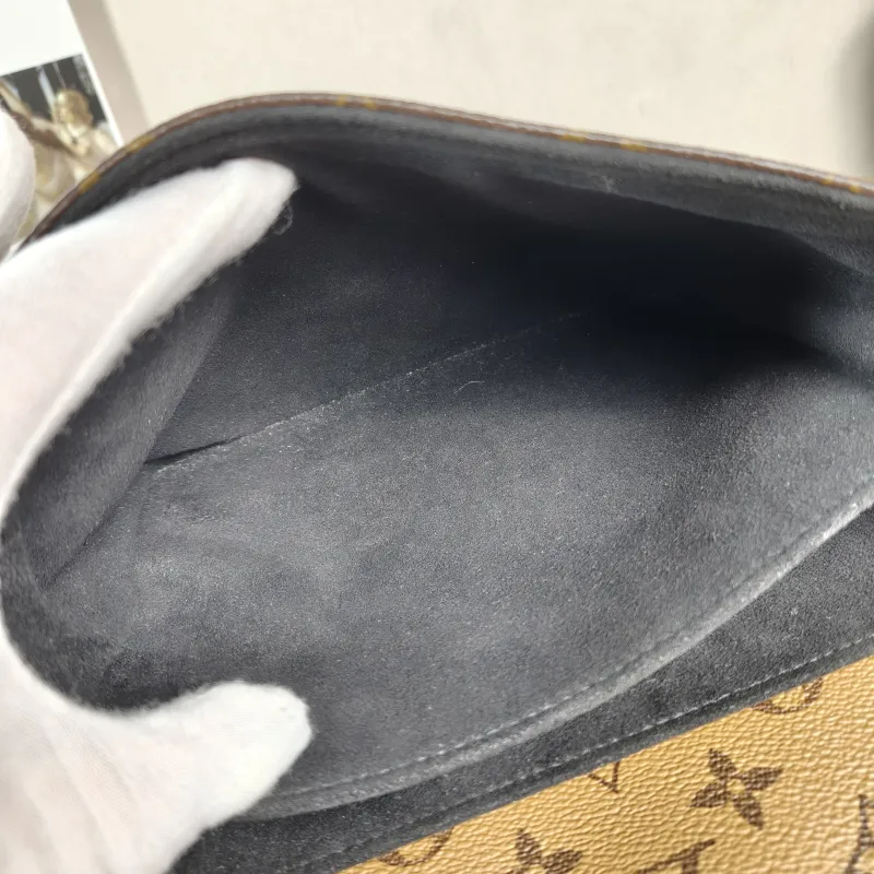 Louis Vuitton Crossbody Bag Pochette Métis Monogram Colorblock PVC Medium 25 × 7 × 19 cm — detail view 4 of 12