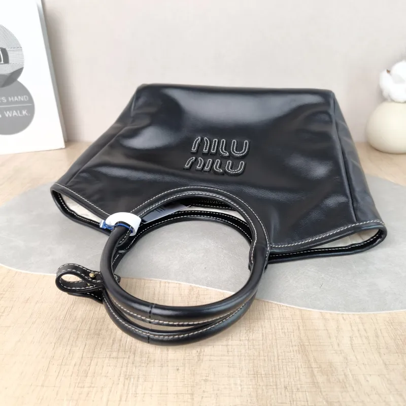 Miumiu Shoulder Bag IVY Tote Shopping Tote Black CC alfskin Small 22 × 12 × 23.5 cm — detail view 6 of 10